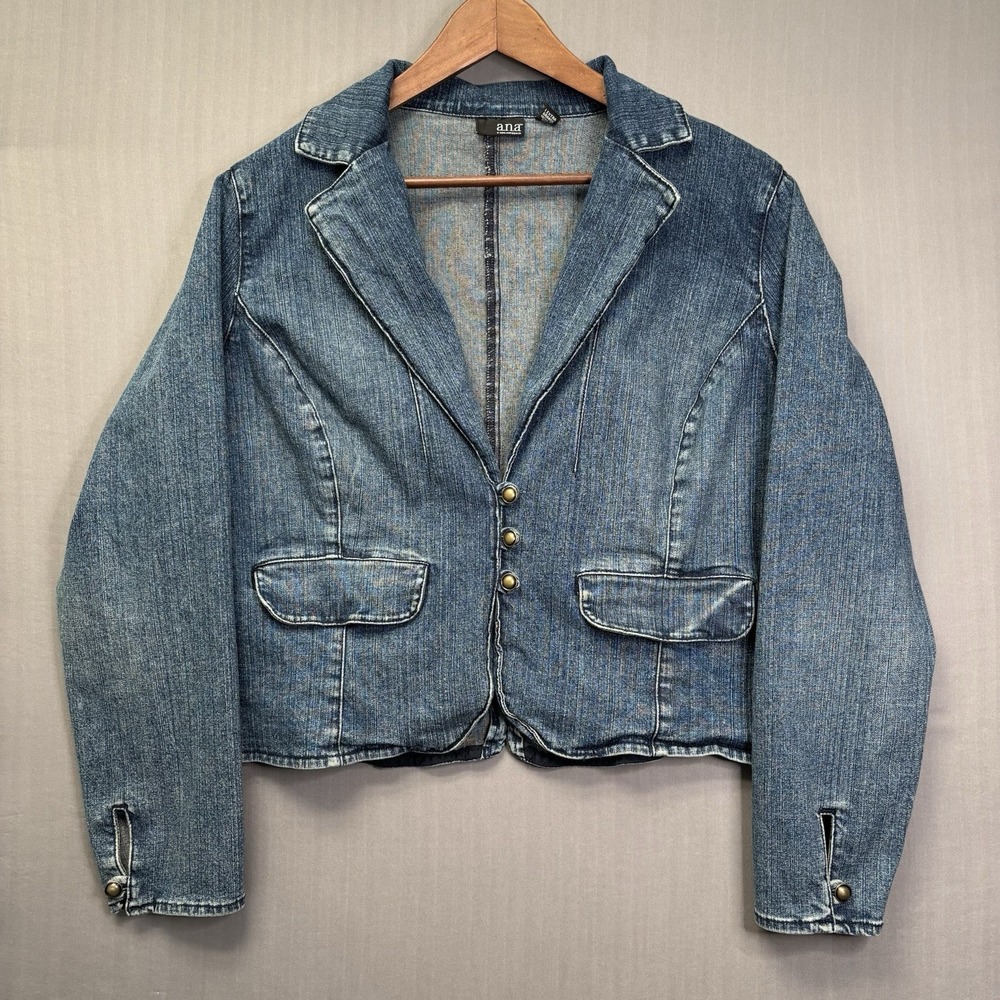 a.n.a Denim Blazer Jacket 1X Medium Wash Blue Button Front Cropped Y2K - Picture 1 of 14